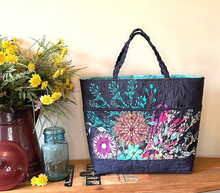 Playing with Panels Market Tote Bag Pattern